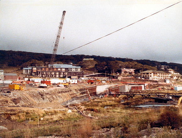 1986_Ski tube construction